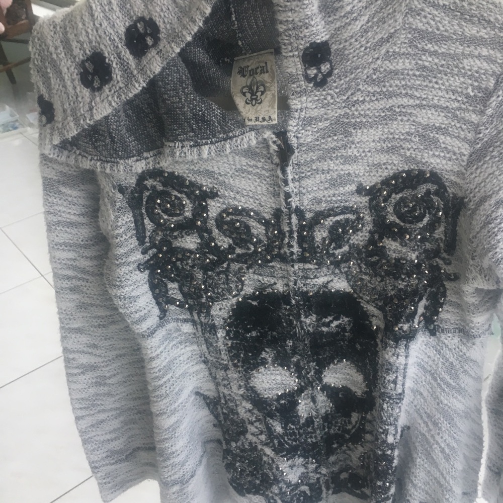 Sweater - Picture 8 of 8